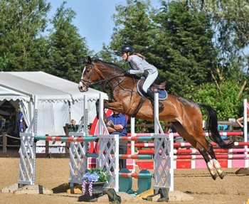 Sarah Long wins NAF Five Star Bronze League Qualifier at Weston Lawns Equitation